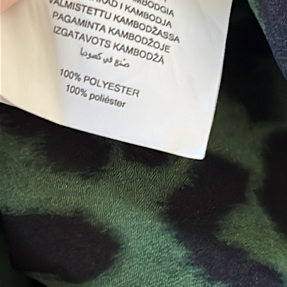 Michael Kors green leopard print off shoulder blouse sz Large - Picture 10 of 10